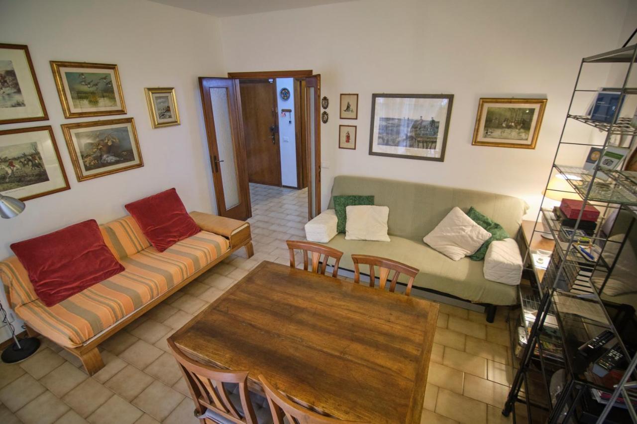 Holiday House Torre del Lago Torre del Lago Puccini Esterno foto